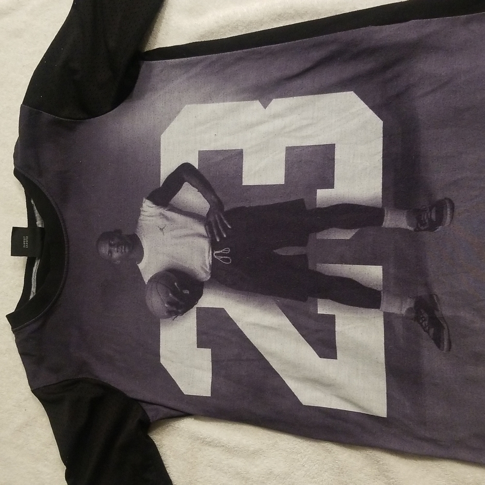 Vintage Michael Jordan Jumpman Tee Shirt Gray Black Youth Medium Chicago Bulls